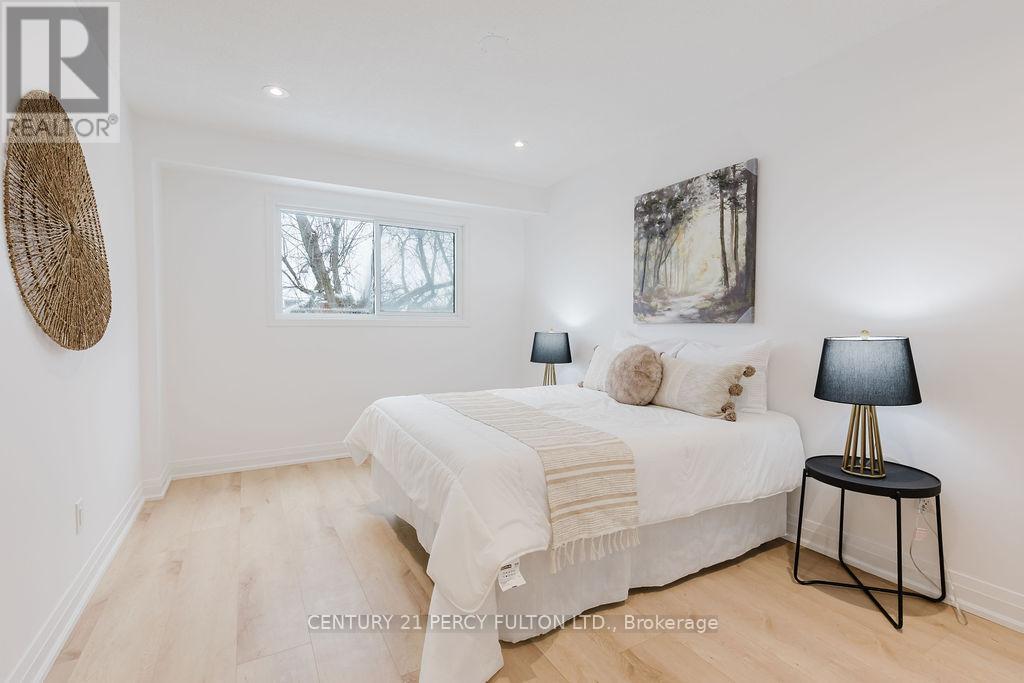 11 Bay Crest Drive, Brampton, Ontario  L6Z 1H5 - Photo 25 - W12662030