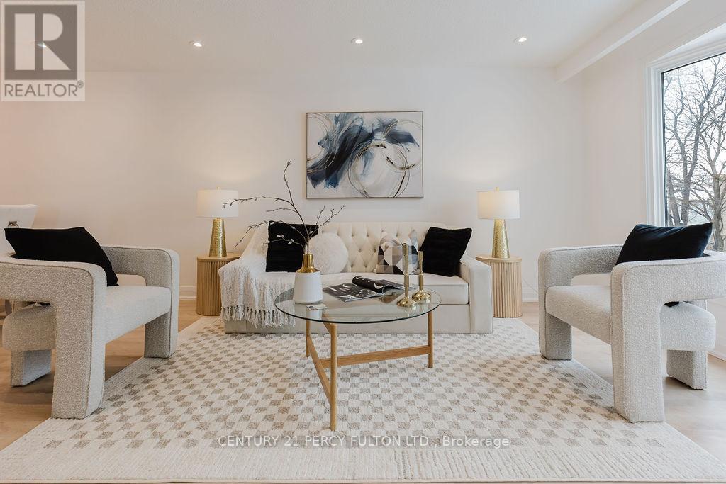 11 Bay Crest Drive, Brampton, Ontario  L6Z 1H5 - Photo 8 - W12662030