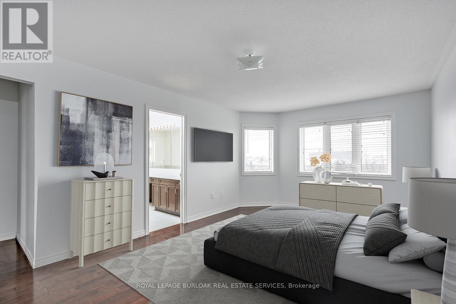 2105 Falling Green Drive, Oakville, Ontario  L6M 0G1 - Photo 20 - W12662056