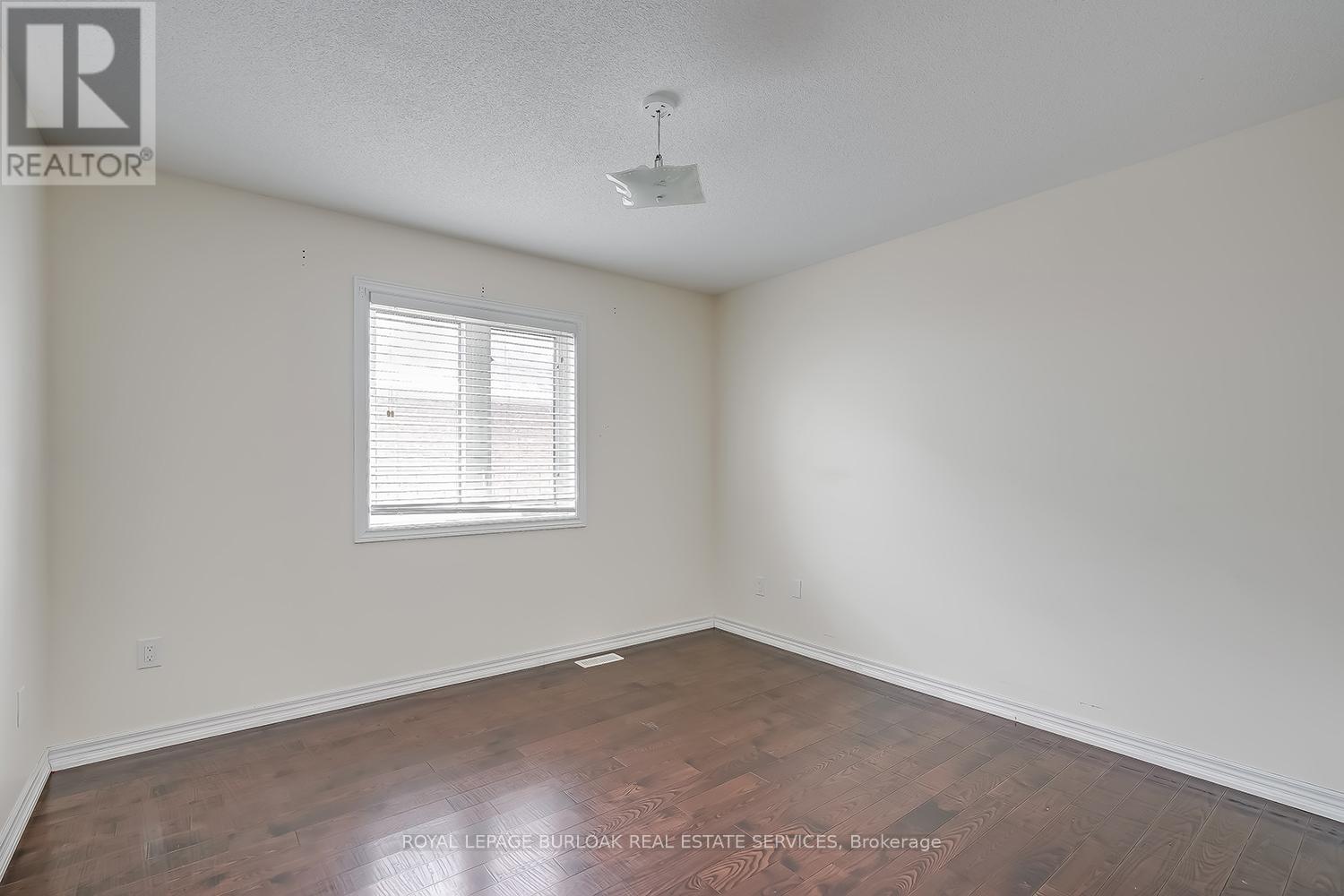 2105 Falling Green Drive, Oakville, Ontario  L6M 0G1 - Photo 24 - W12662056