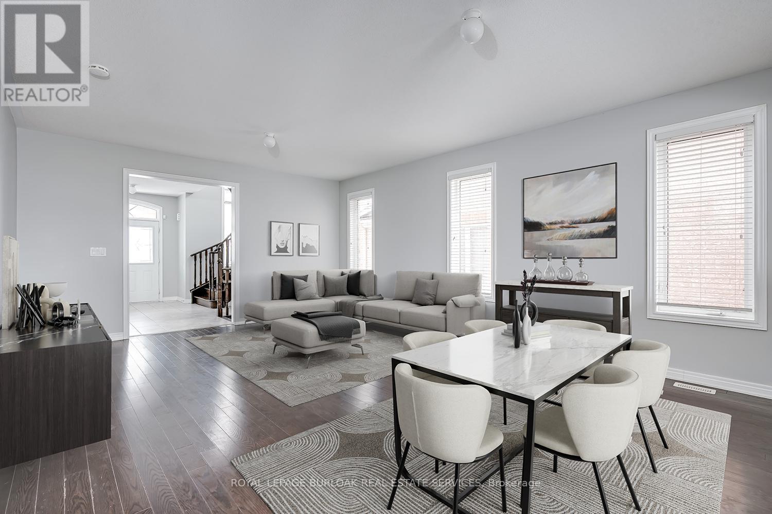 2105 Falling Green Drive, Oakville, Ontario  L6M 0G1 - Photo 4 - W12662056