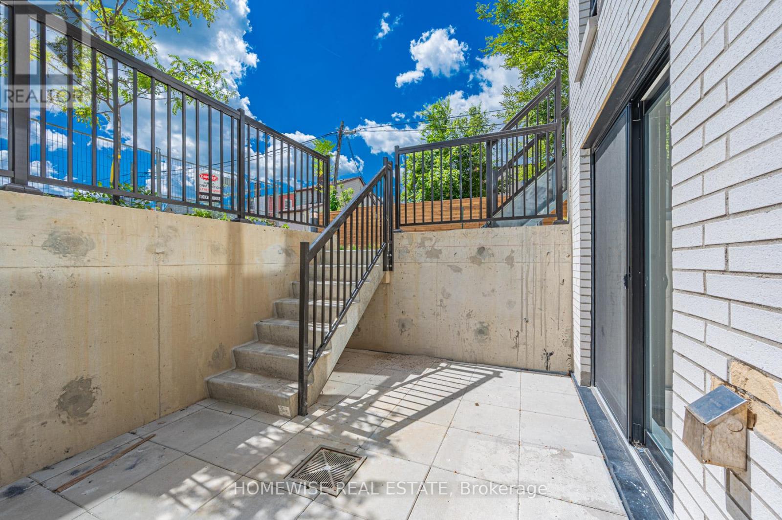 Th8 - 20 Ed Clark Gardens, Toronto, Ontario  M6N 0B5 - Photo 18 - W12662058