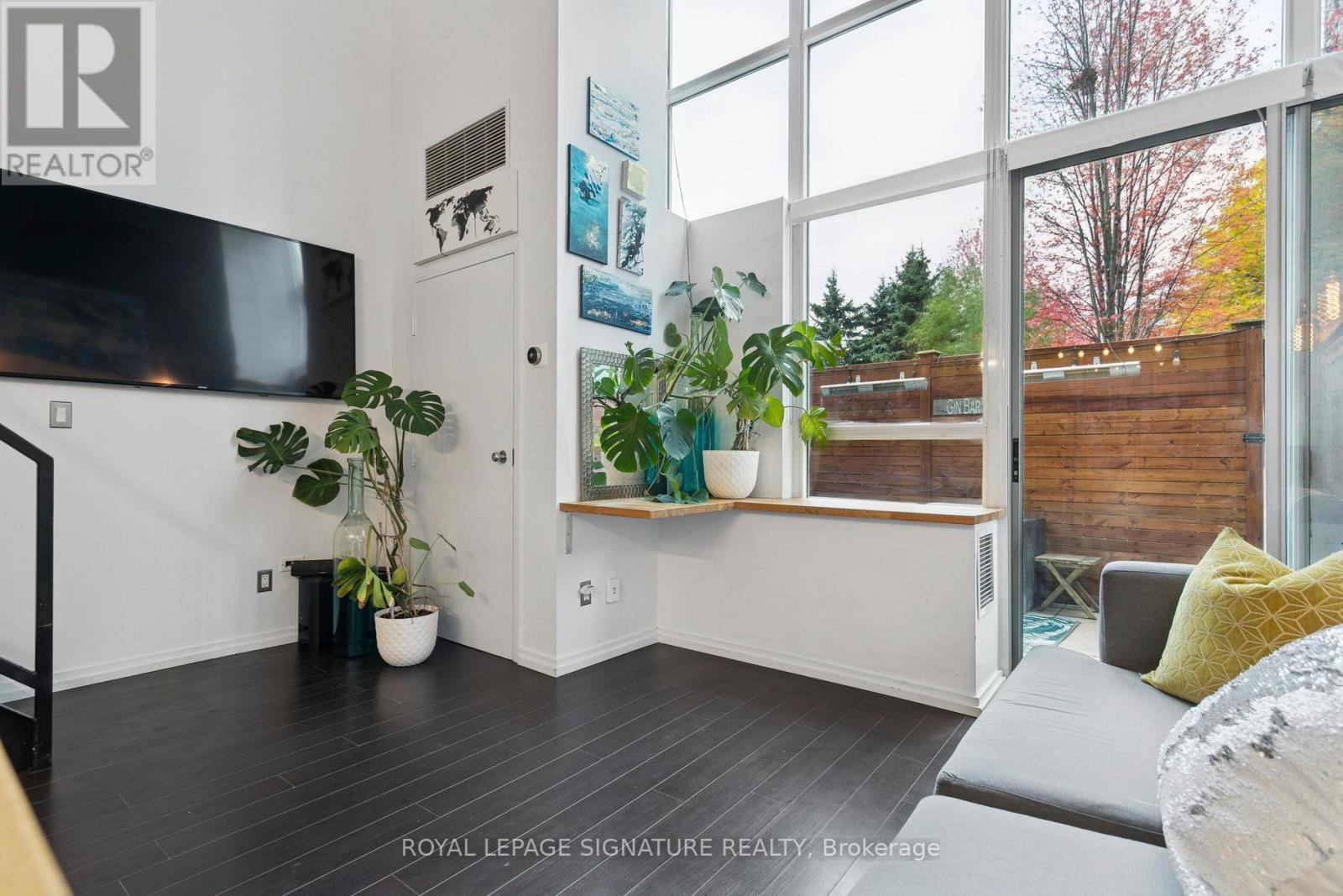 111 - 250 Manitoba Street, Toronto, Ontario  M8Y 4G8 - Photo 10 - W12662062