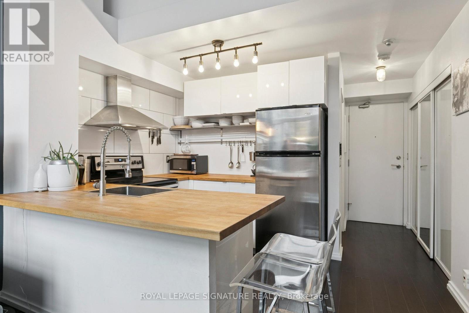 111 - 250 Manitoba Street, Toronto, Ontario  M8Y 4G8 - Photo 12 - W12662062