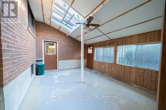 443 Atwater Avenue, Mississauga, Ontario  L5G 2A4 - Photo 19 - W12662072