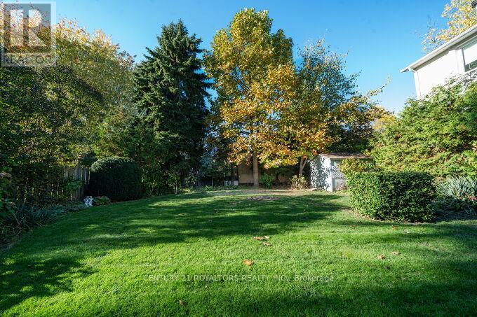 443 Atwater Avenue, Mississauga, Ontario  L5G 2A4 - Photo 30 - W12662072