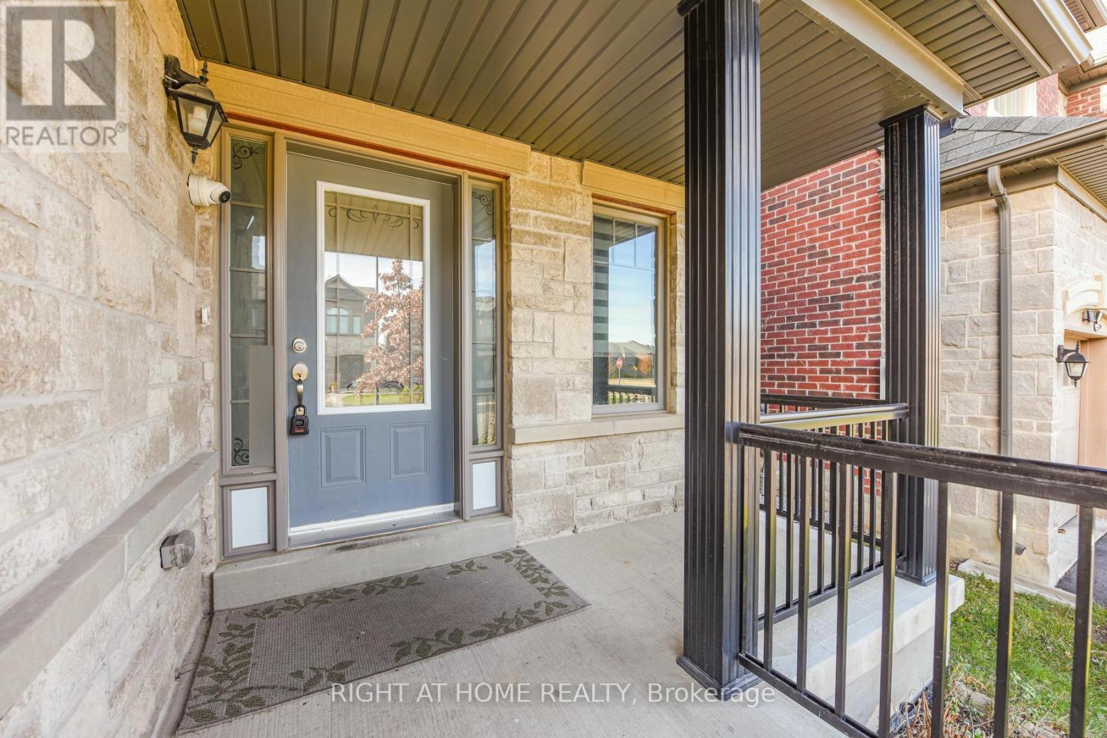 3 Prairie Creek Crescent, Brampton, Ontario  L6Y 6C9 - Photo 2 - W12662080