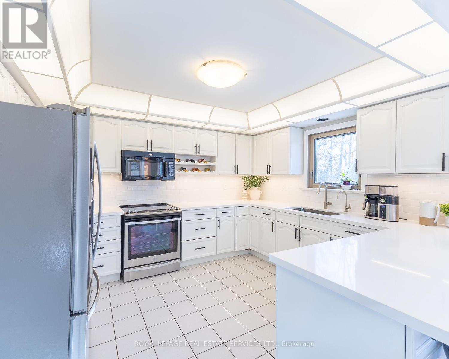 391 March Crescent, Oakville, Ontario  L6H 5X7 - Photo 10 - W12662082