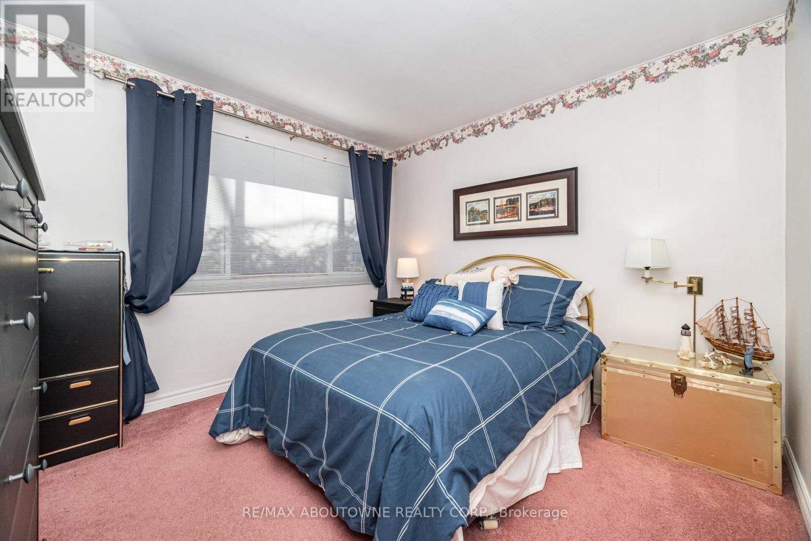 70 Germorda Drive, Oakville, Ontario  L6H 1A8 - Photo 34 - W12662084