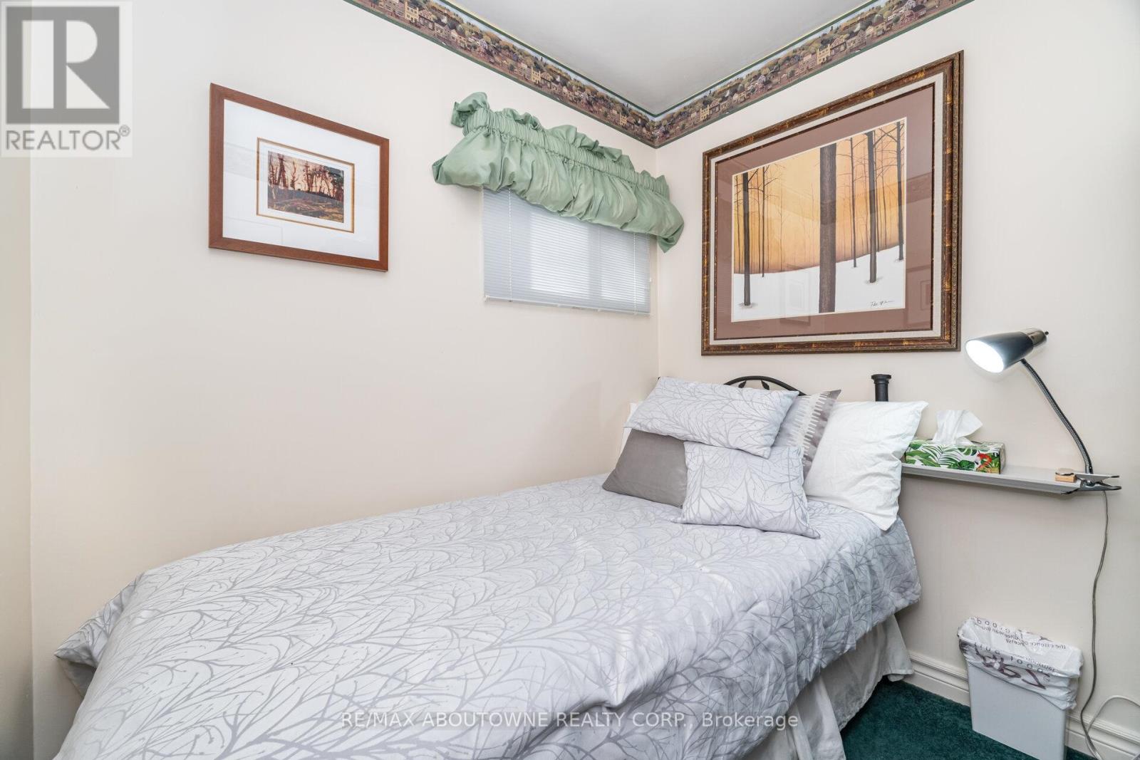 70 Germorda Drive, Oakville, Ontario  L6H 1A8 - Photo 38 - W12662084