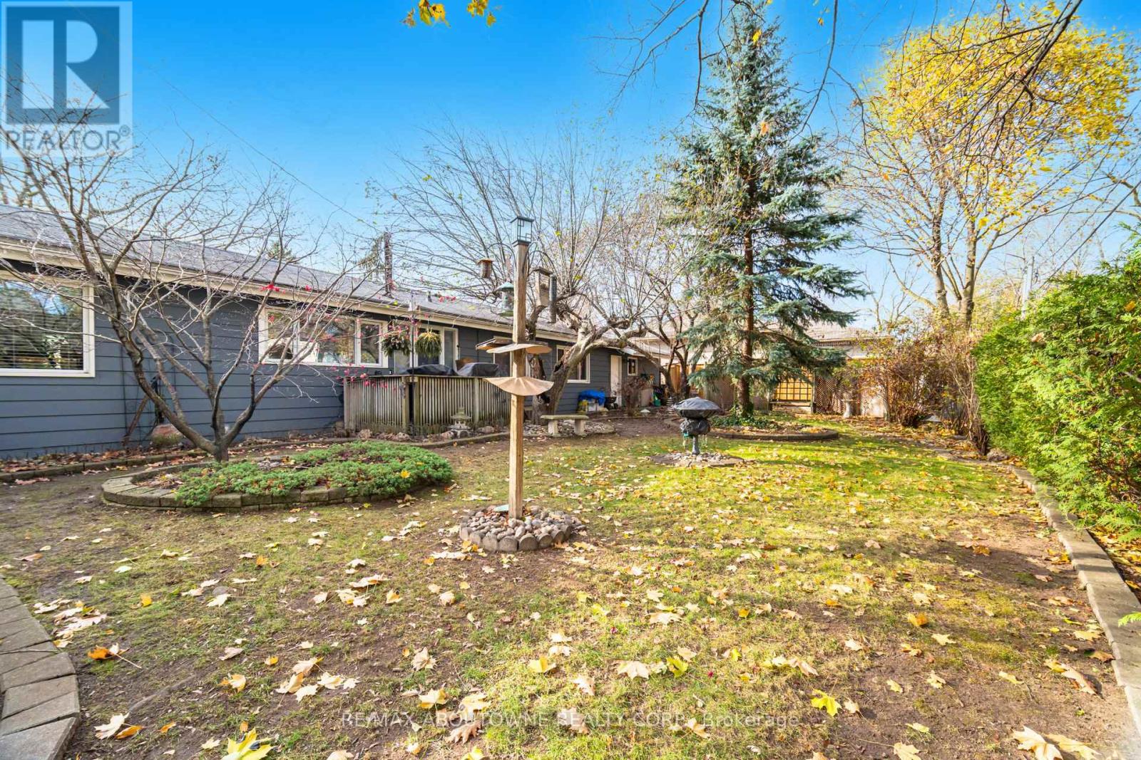 70 Germorda Drive, Oakville, Ontario  L6H 1A8 - Photo 44 - W12662084