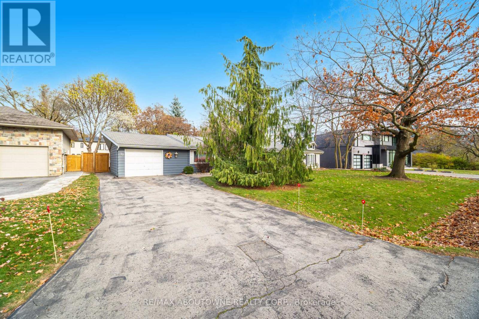 70 Germorda Drive, Oakville, Ontario  L6H 1A8 - Photo 5 - W12662084