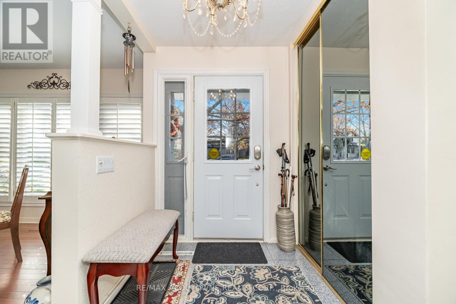 70 Germorda Drive, Oakville, Ontario  L6H 1A8 - Photo 8 - W12662084