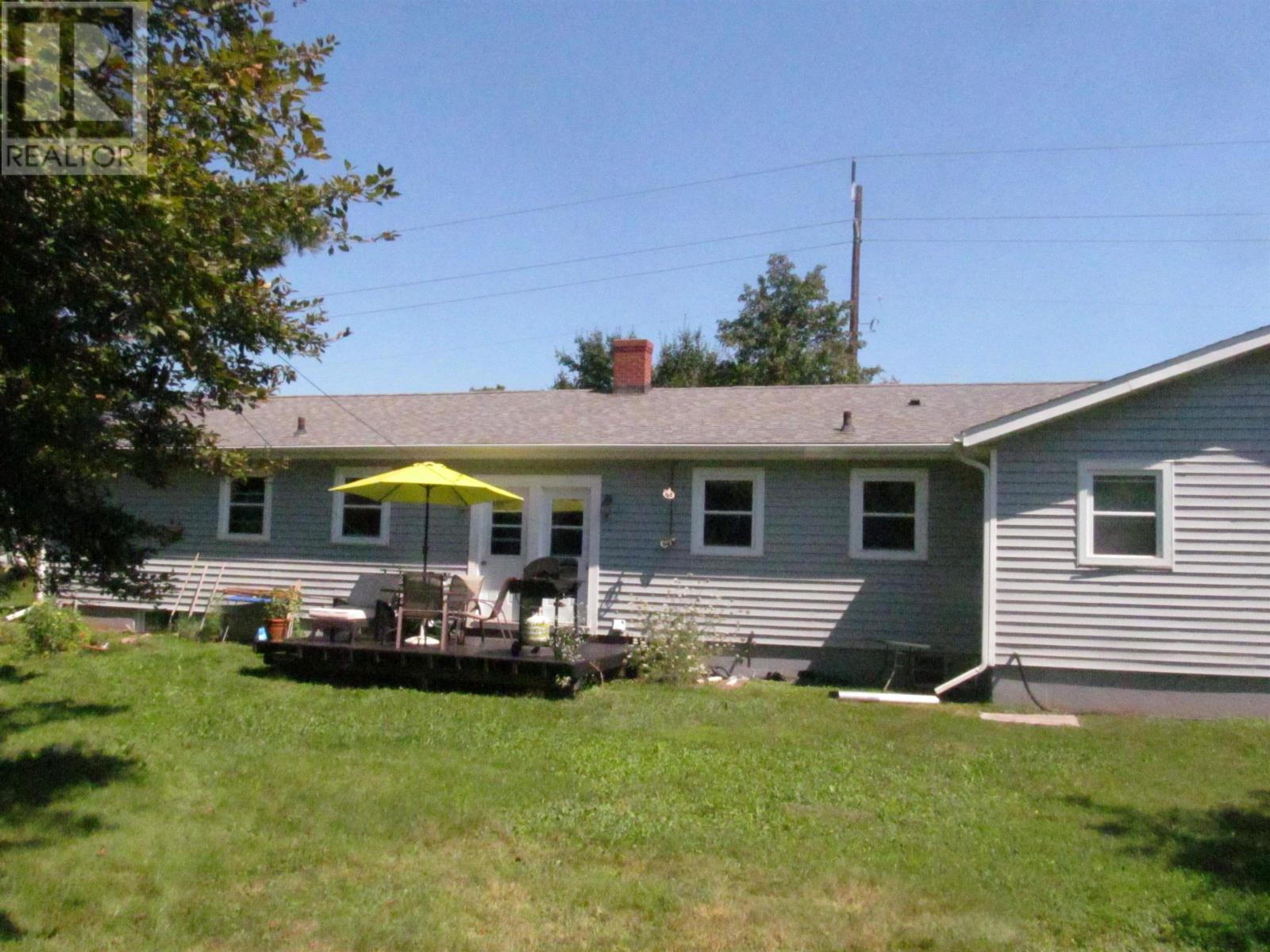 13-15 Macausland Drive, Charlottetown, Prince Edward Island  C1A 6P7 - Photo 1 - 202600160