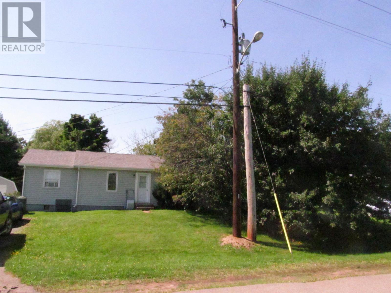 13-15 Macausland Drive, Charlottetown, Prince Edward Island  C1A 6P7 - Photo 25 - 202600160