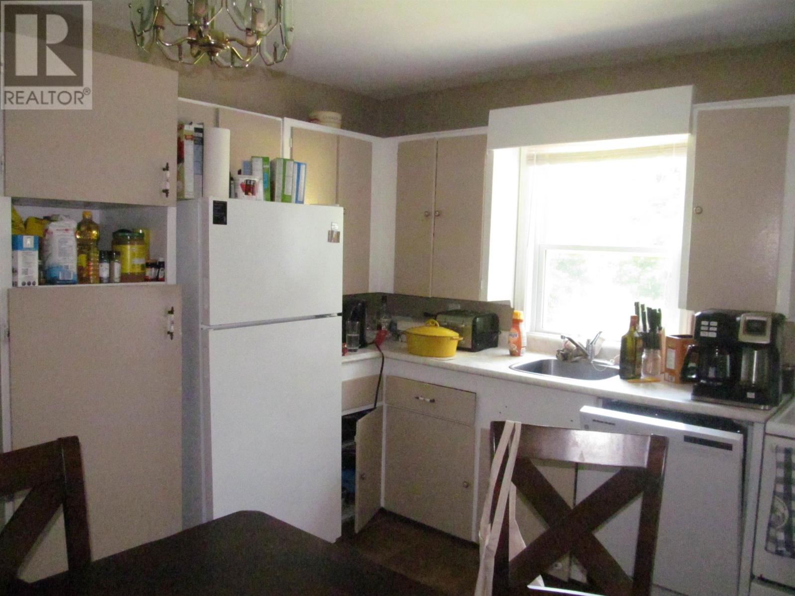 13-15 Macausland Drive, Charlottetown, Prince Edward Island  C1A 6P7 - Photo 4 - 202600160