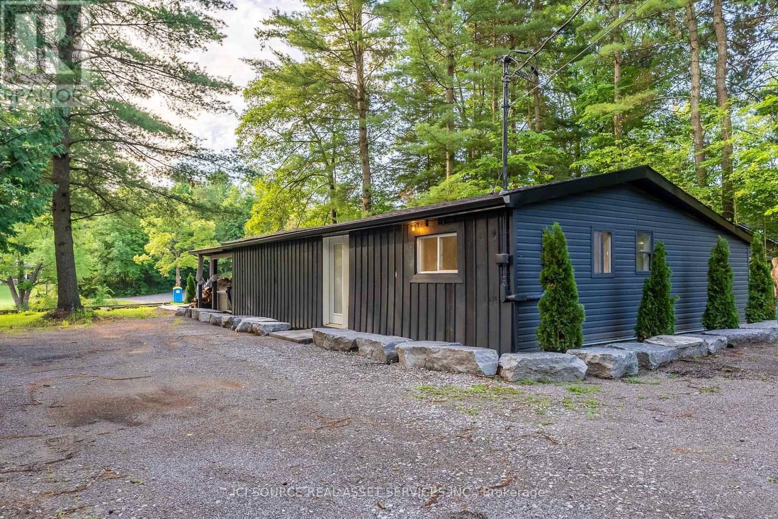 3526 Monck Road, Kawartha Lakes, Ontario  K0M 2L0 - Photo 4 - X12549850