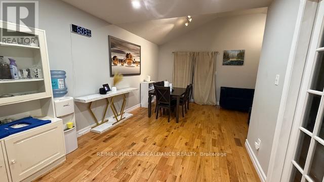 407 Westforest Trail, Kitchener, Ontario  N2N 3L8 - Photo 2 - X12661752