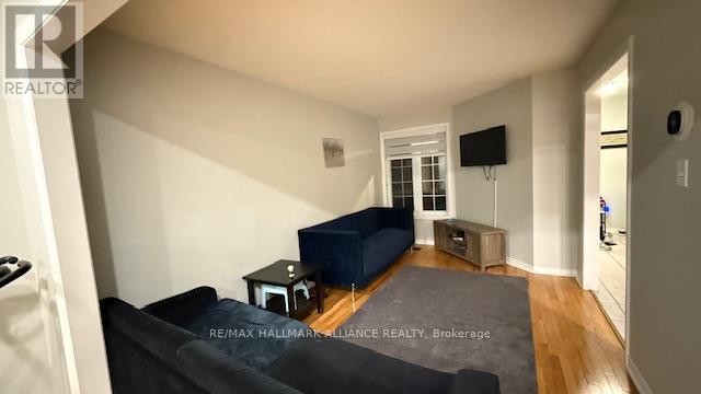 407 Westforest Trail, Kitchener, Ontario  N2N 3L8 - Photo 3 - X12661752