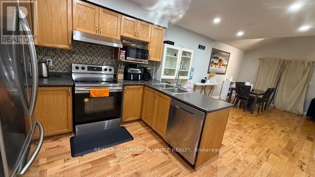 407 Westforest Trail, Kitchener, Ontario  N2N 3L8 - Photo 6 - X12661752