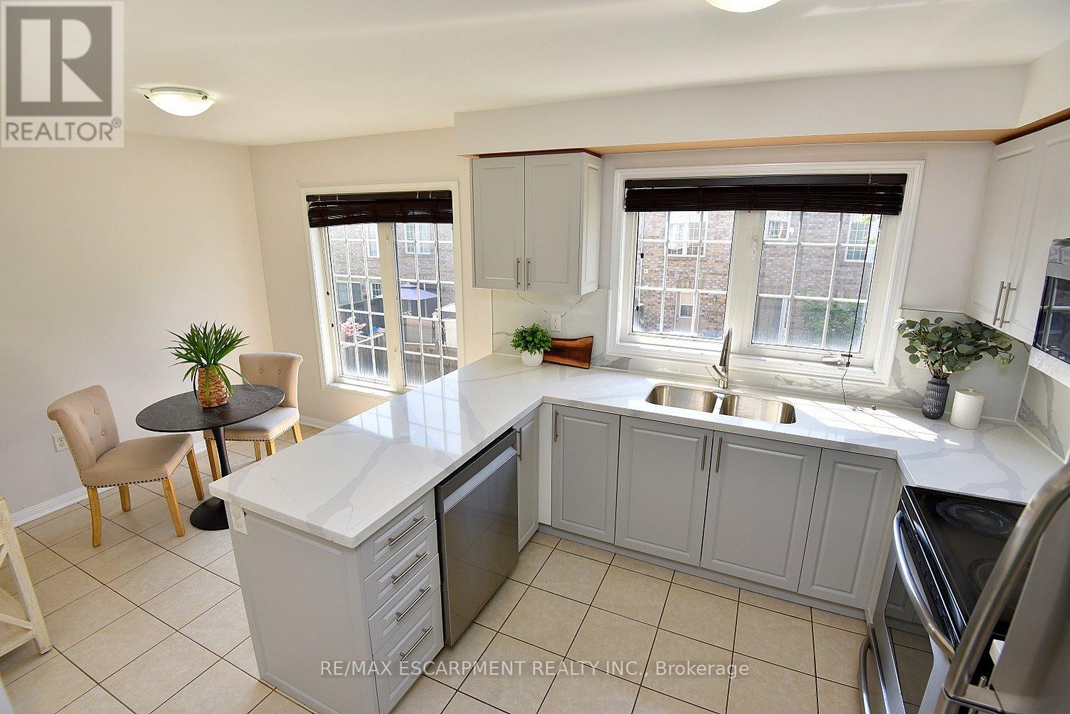 45 Ohara Lane, Hamilton, Ontario  L9K 0C7 - Photo 15 - X12661756