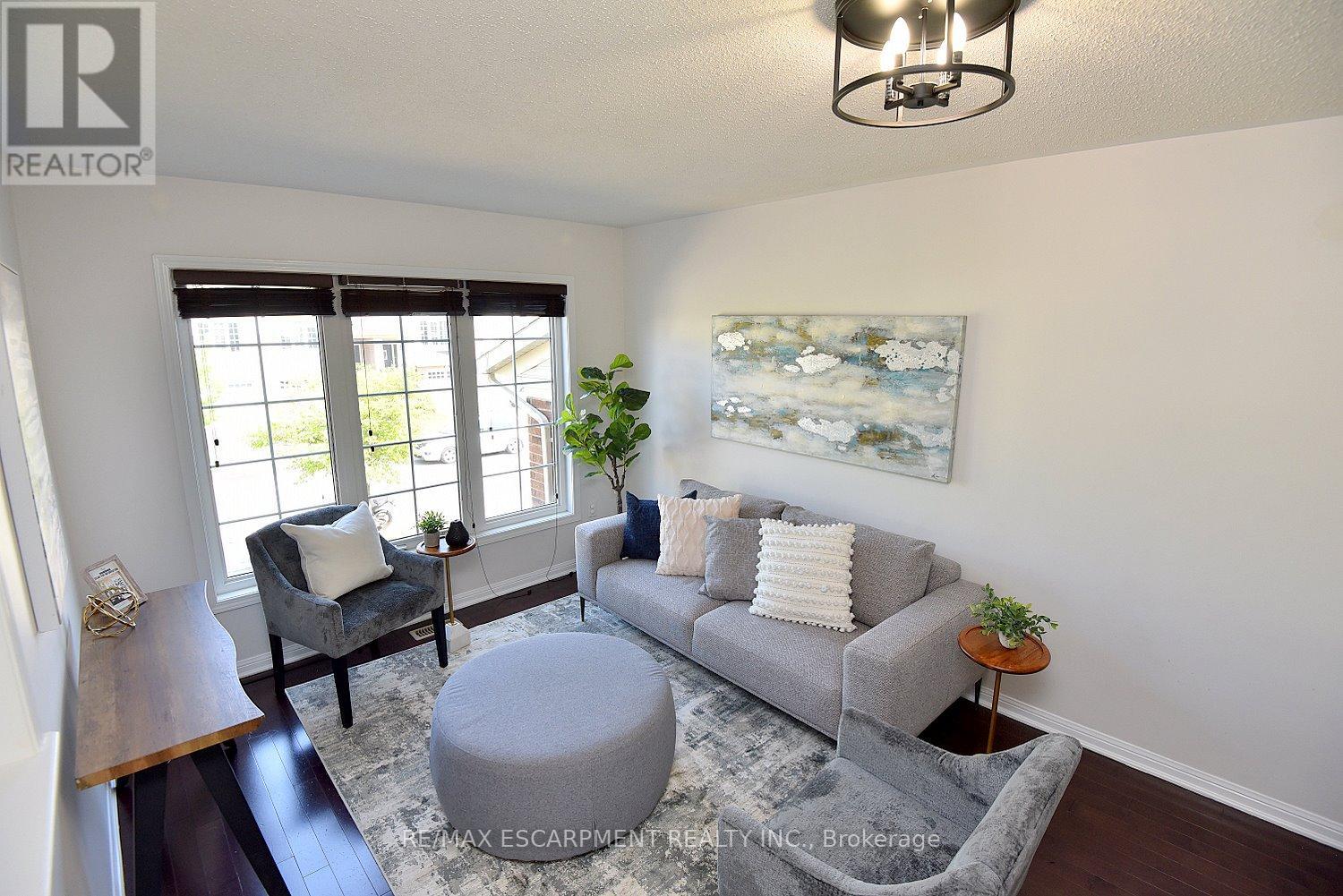 45 Ohara Lane, Hamilton, Ontario  L9K 0C7 - Photo 3 - X12661756