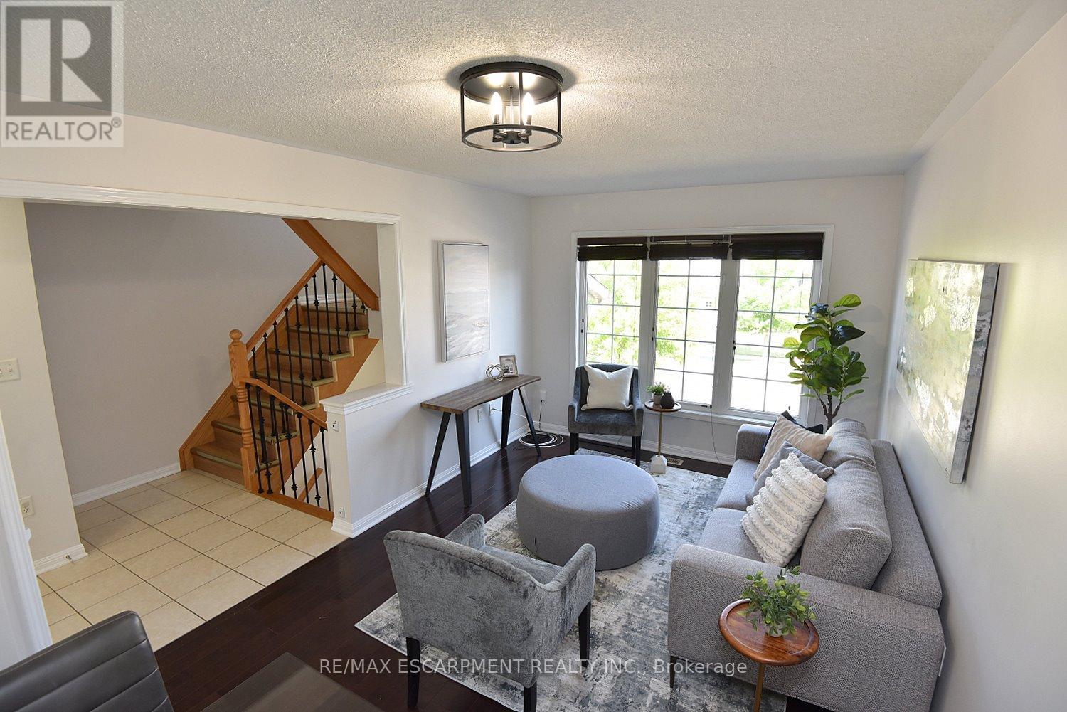 45 Ohara Lane, Hamilton, Ontario  L9K 0C7 - Photo 5 - X12661756