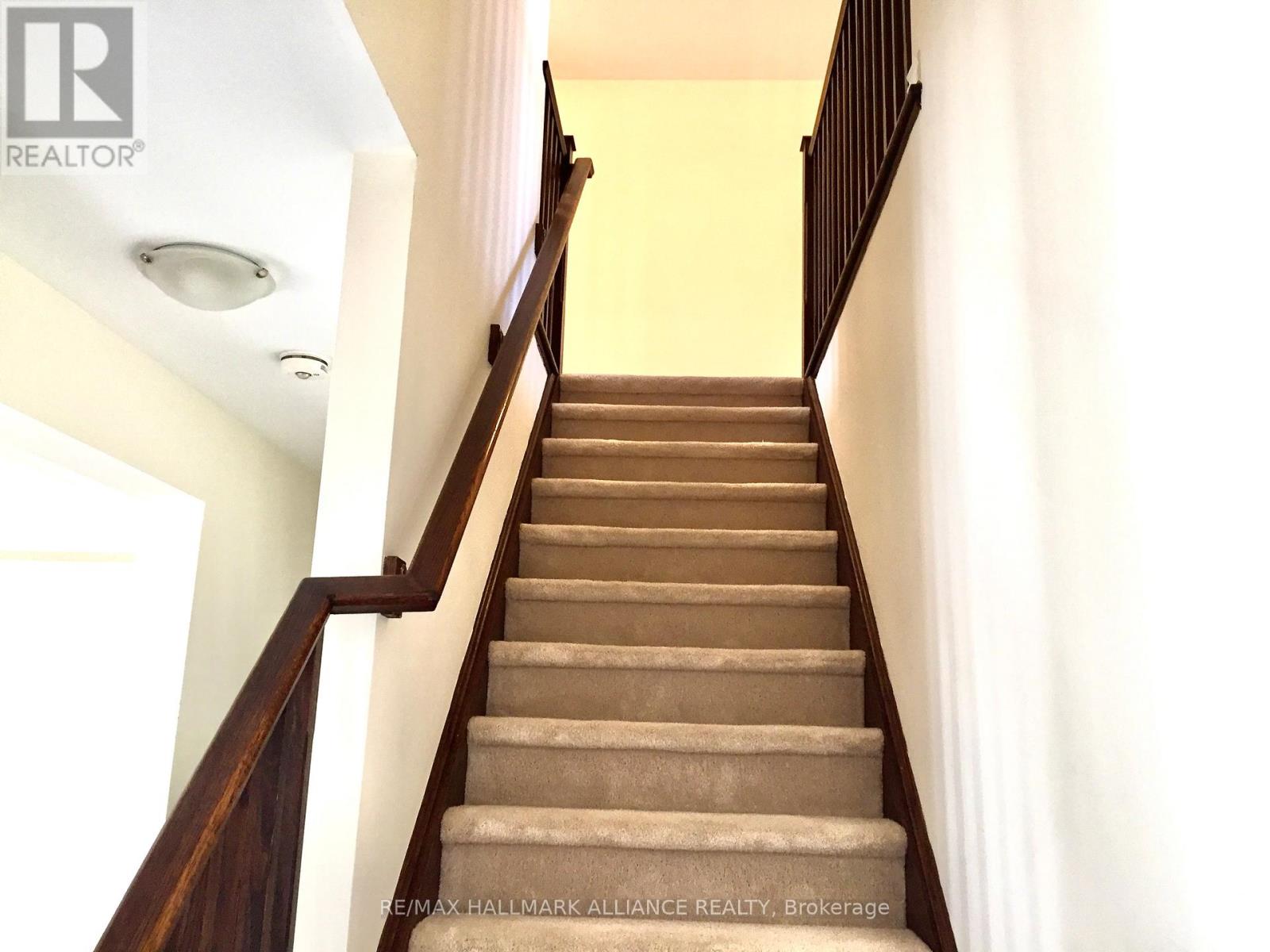 28 Wannamaker Crescent, Cambridge, Ontario  N3H 4R6 - Photo 3 - X12661766