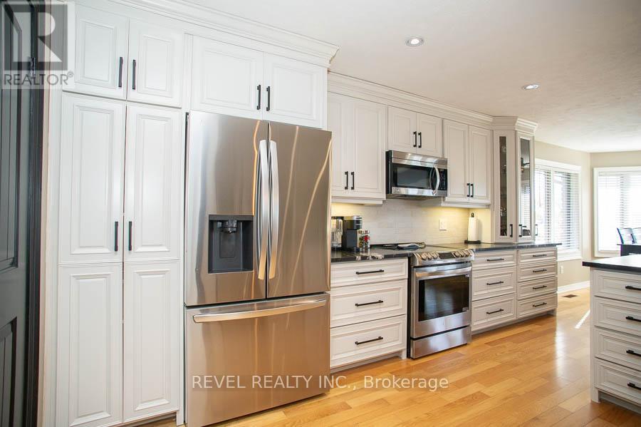 9 Davey Court, Haldimand, Ontario  N0A 1J0 - Photo 14 - X12661834