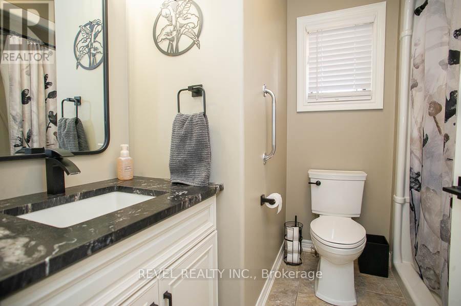 9 Davey Court, Haldimand, Ontario  N0A 1J0 - Photo 7 - X12661834