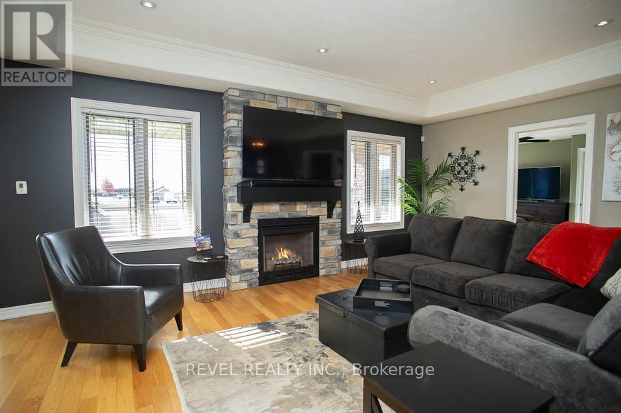 9 Davey Court, Haldimand, Ontario  N0A 1J0 - Photo 9 - X12661834