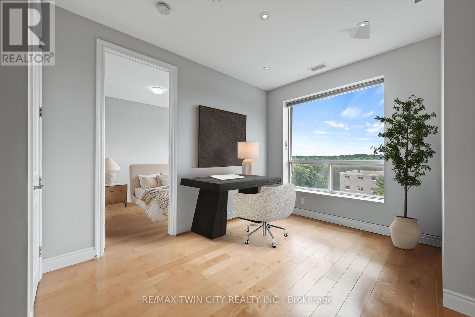 706 - 223 Erb Street W, Waterloo, Ontario  N2L 0B3 - Photo 29 - X12661836