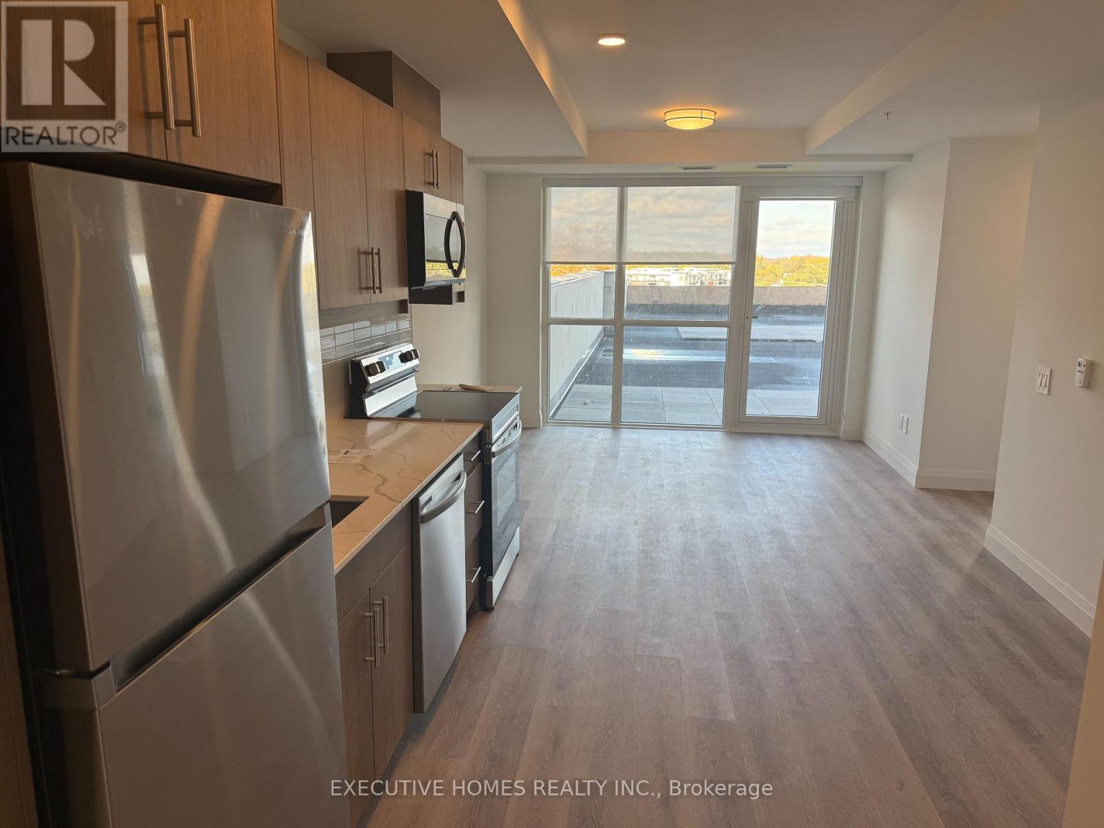 502 - 1333 Weber Street E, Kitchener, Ontario  N2A 1C2 - Photo 2 - X12661846