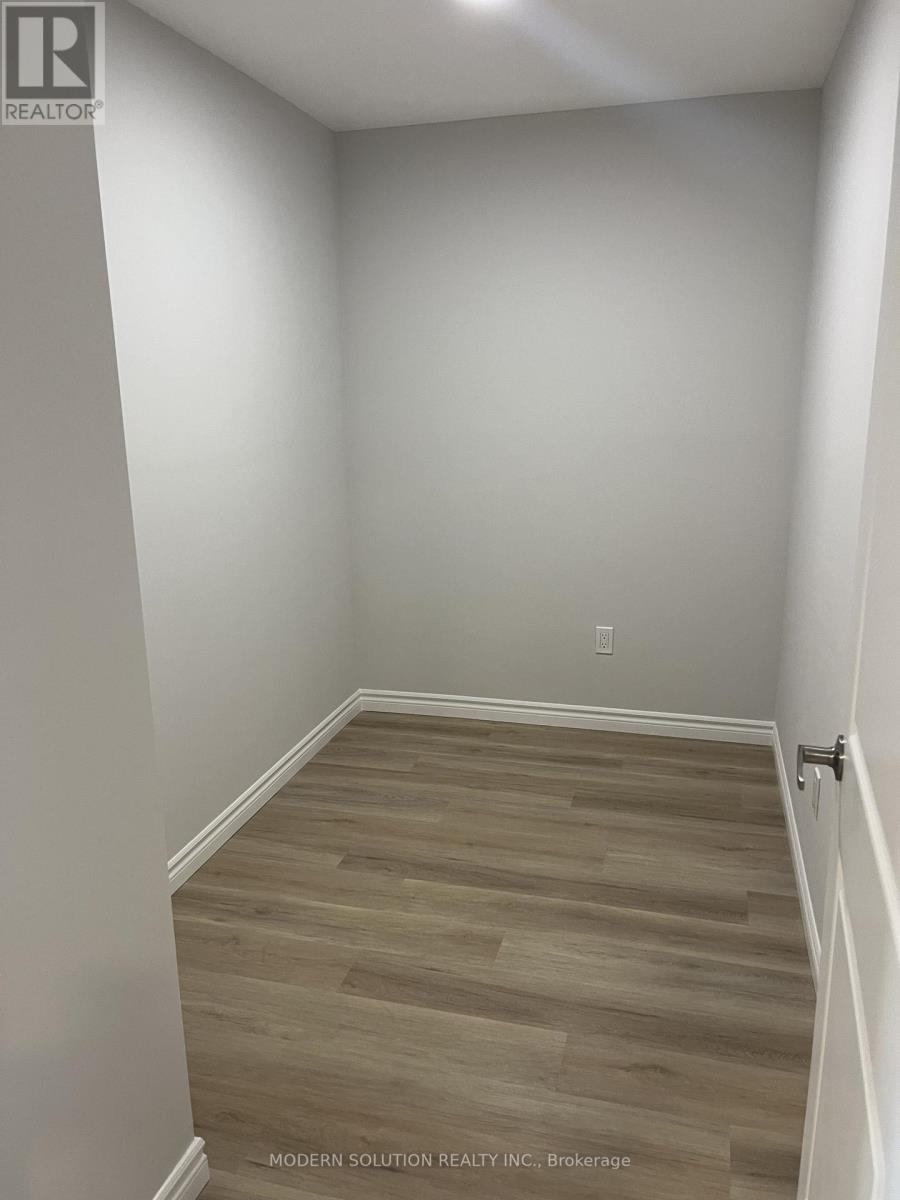 1007 - 425 Watson Parkway N, Guelph, Ontario  N1E 7K5 - Photo 7 - X12661862