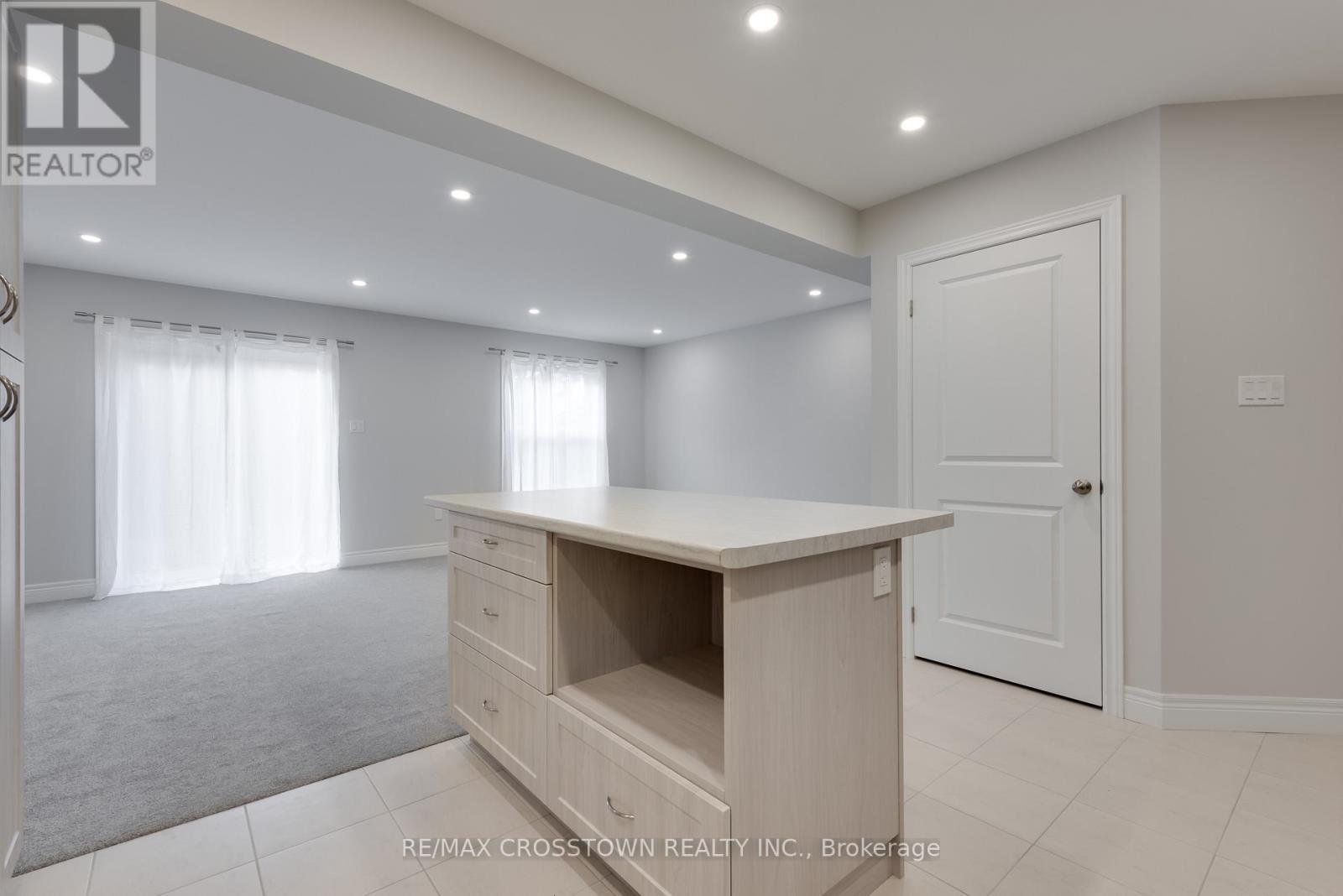 22 Mcconnell Crescent, Bracebridge, Ontario  P1L 0N7 - Photo 11 - X12661908