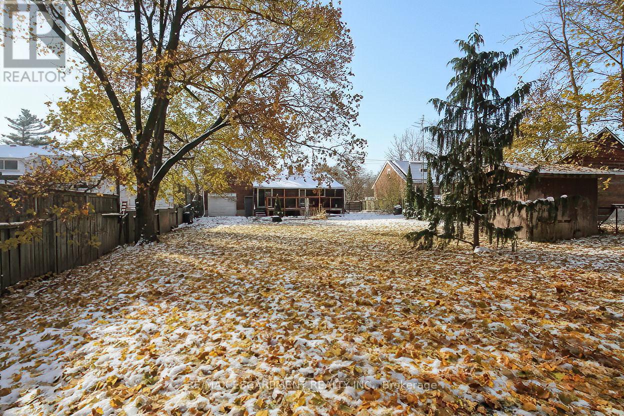 67 Blossom Avenue, Brantford, Ontario  N3T 5L9 - Photo 38 - X12661922