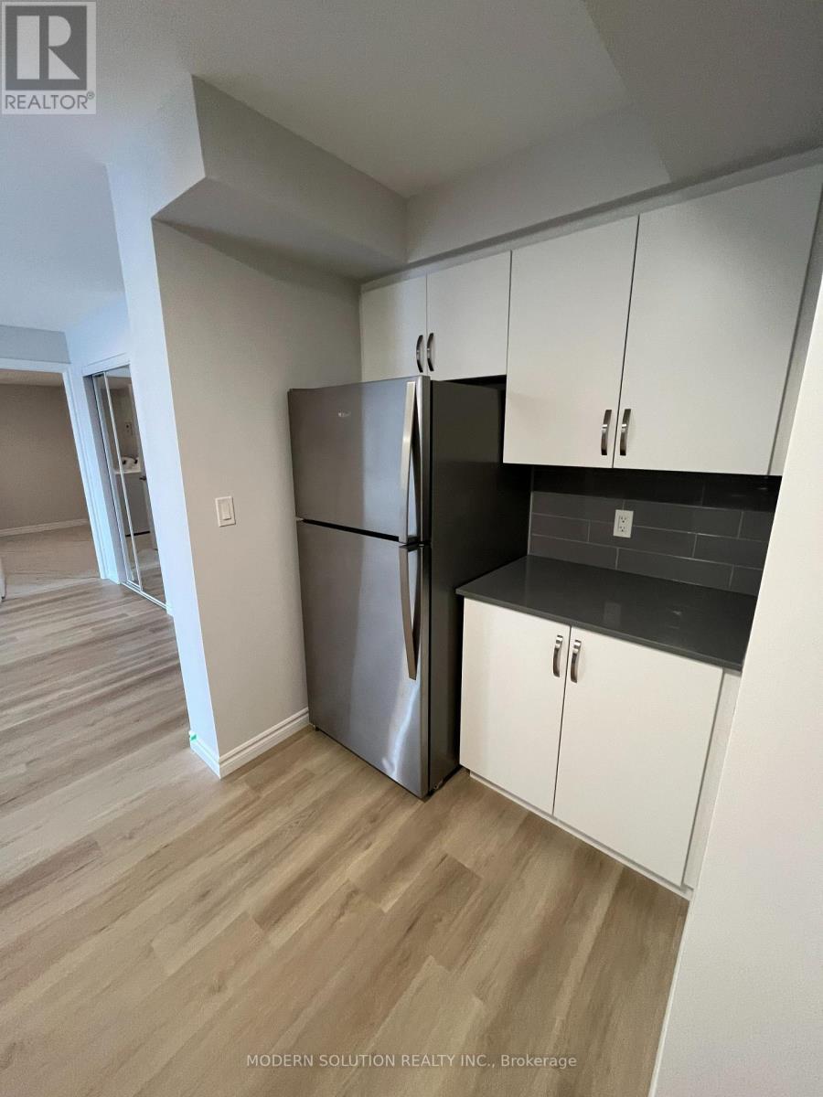 1006 - 425 Watson Parkway N, Guelph, Ontario  N1E 7K5 - Photo 3 - X12661932