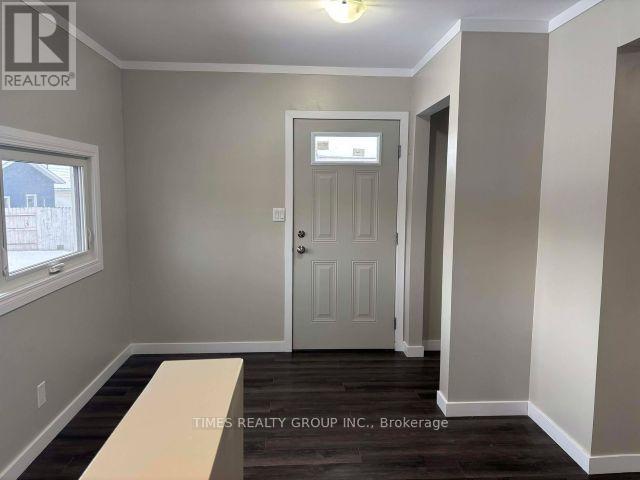 5216 43 Street, Camrose, Alberta  T4V 1B7 - Photo 11 - X12661950