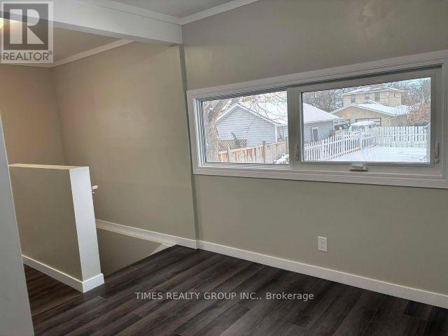 5216 43 Street, Camrose, Alberta  T4V 1B7 - Photo 14 - X12661950