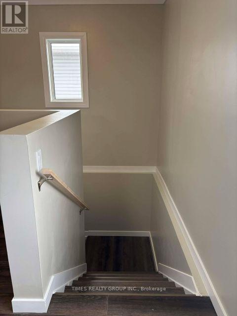 5216 43 Street, Camrose, Alberta  T4V 1B7 - Photo 15 - X12661950