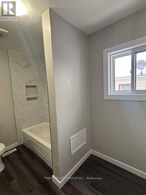 5216 43 Street, Camrose, Alberta  T4V 1B7 - Photo 25 - X12661950