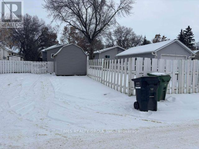 5216 43 Street, Camrose, Alberta  T4V 1B7 - Photo 40 - X12661950