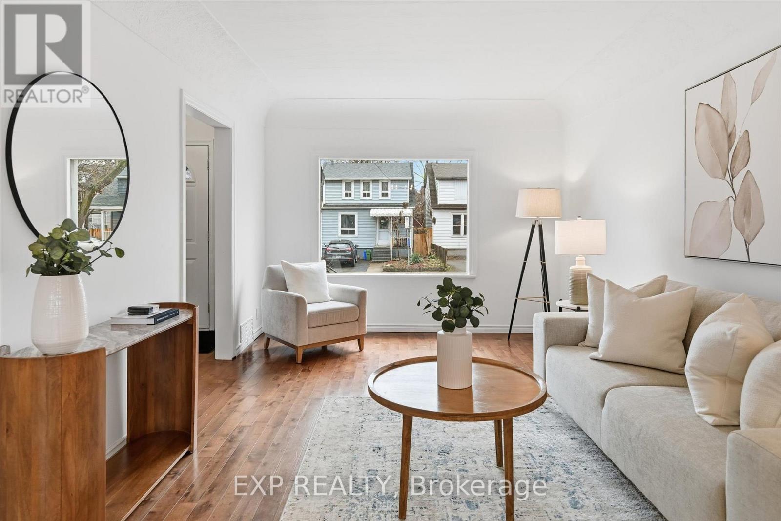 491 Dunsmure Road, Hamilton, Ontario  L8H 1G8 - Photo 5 - X12661972