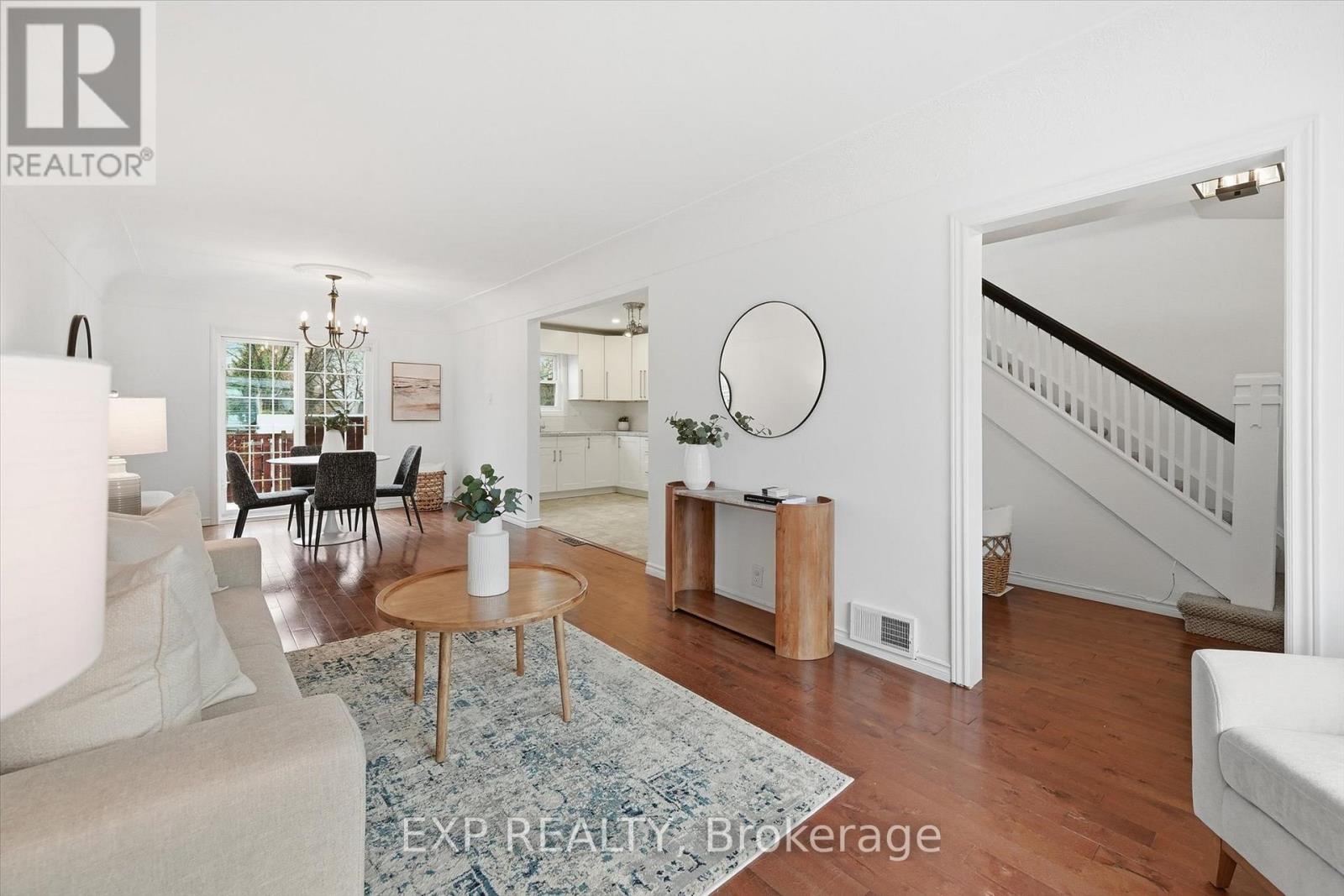 491 Dunsmure Road, Hamilton, Ontario  L8H 1G8 - Photo 7 - X12661972