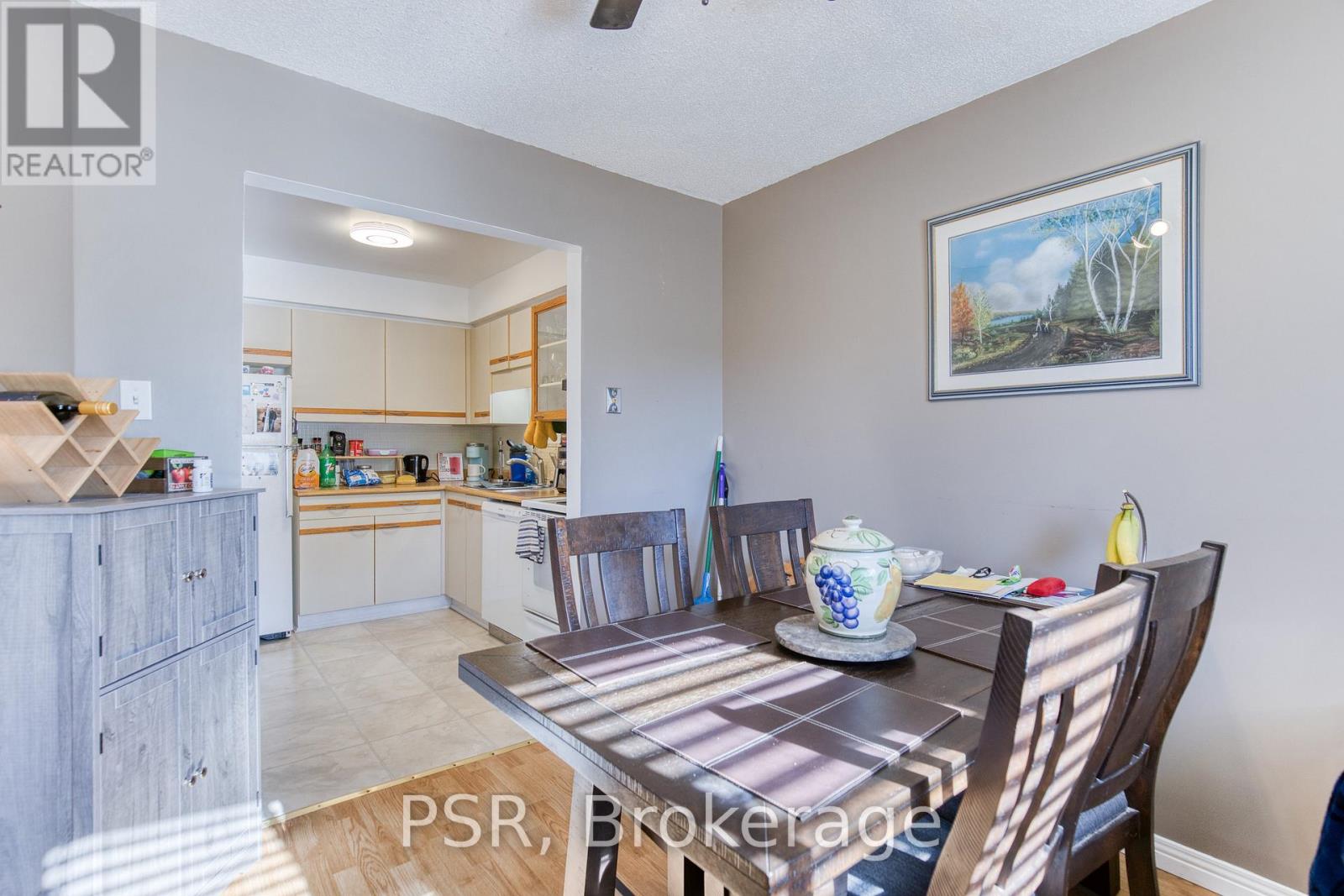 81 Brembel Street, Kitchener, Ontario  N2B 3T7 - Photo 10 - X12662050