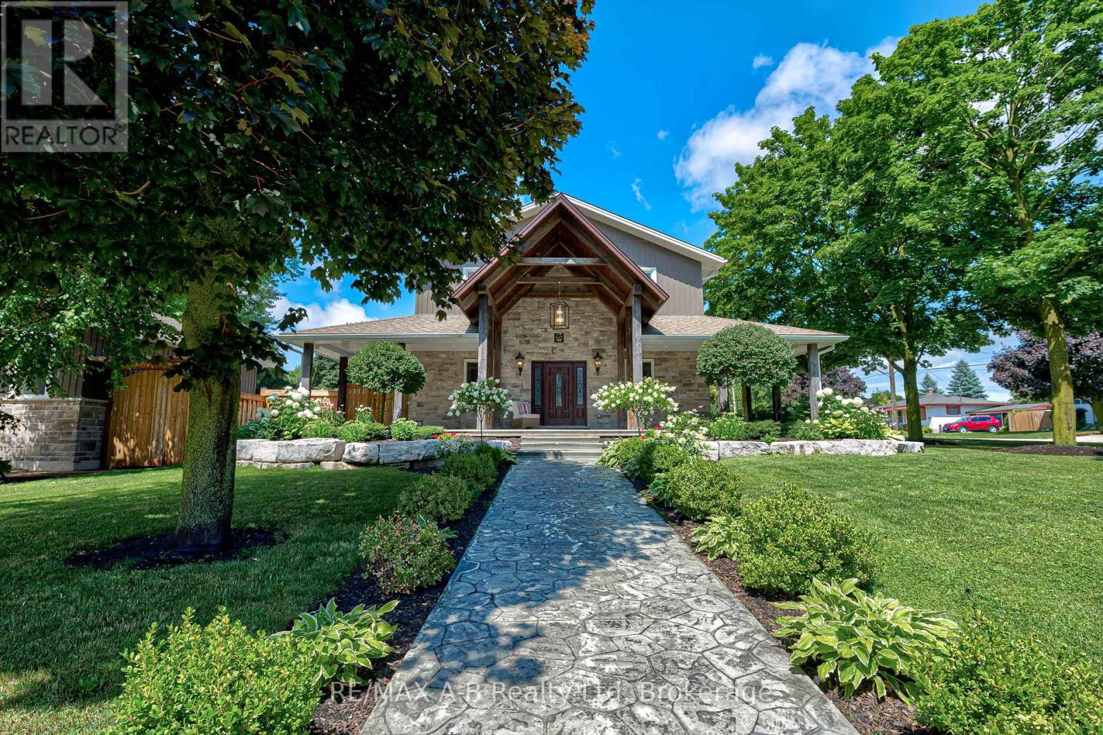 197 TRAFALGAR STREET N, West Perth, Ontario