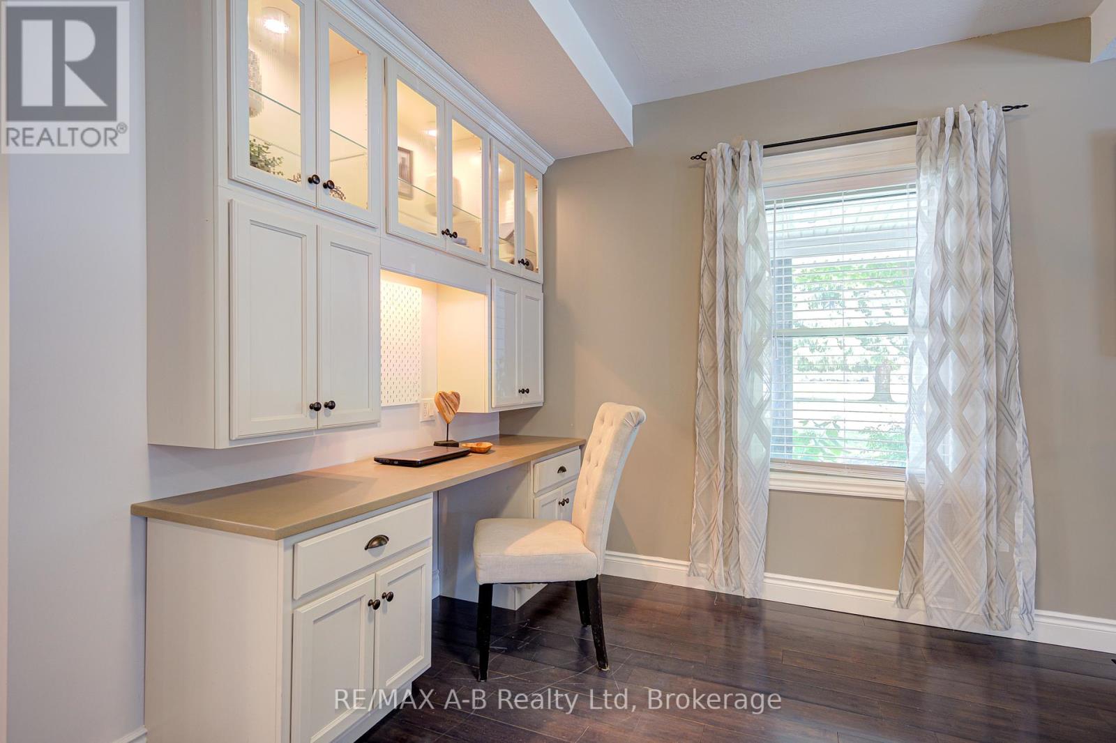 197 Trafalgar Street N, West Perth, Ontario  N0K 1N0 - Photo 14 - X12146166