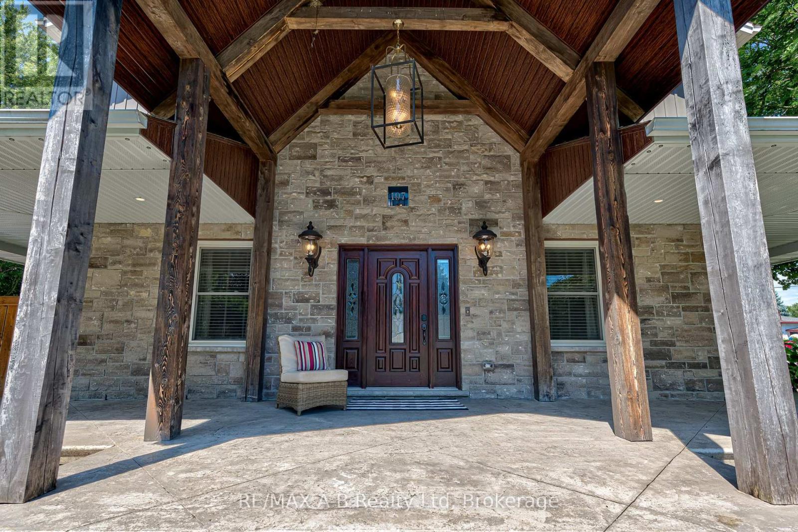 197 Trafalgar Street N, West Perth, Ontario  N0K 1N0 - Photo 8 - X12146166