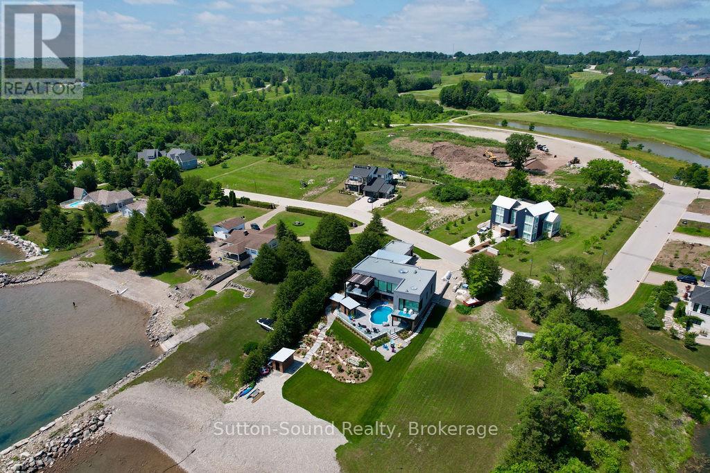 542 Punkinseed Lane, Georgian Bluffs, Ontario  N0H 1S0 - Photo 18 - X12310374