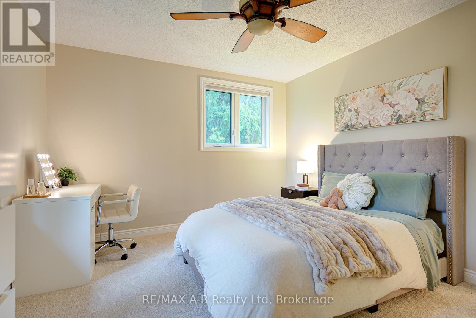 254 Boyce Street, Perth South, Ontario  N0K 1X0 - Photo 14 - X12428720